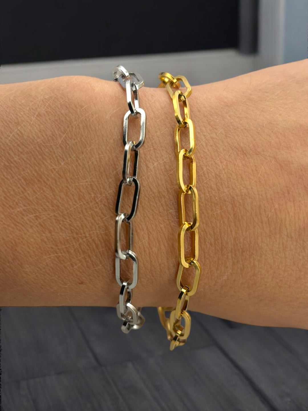 Paperclip chain bracelet in stainless steel silver or gold tone with extender P6