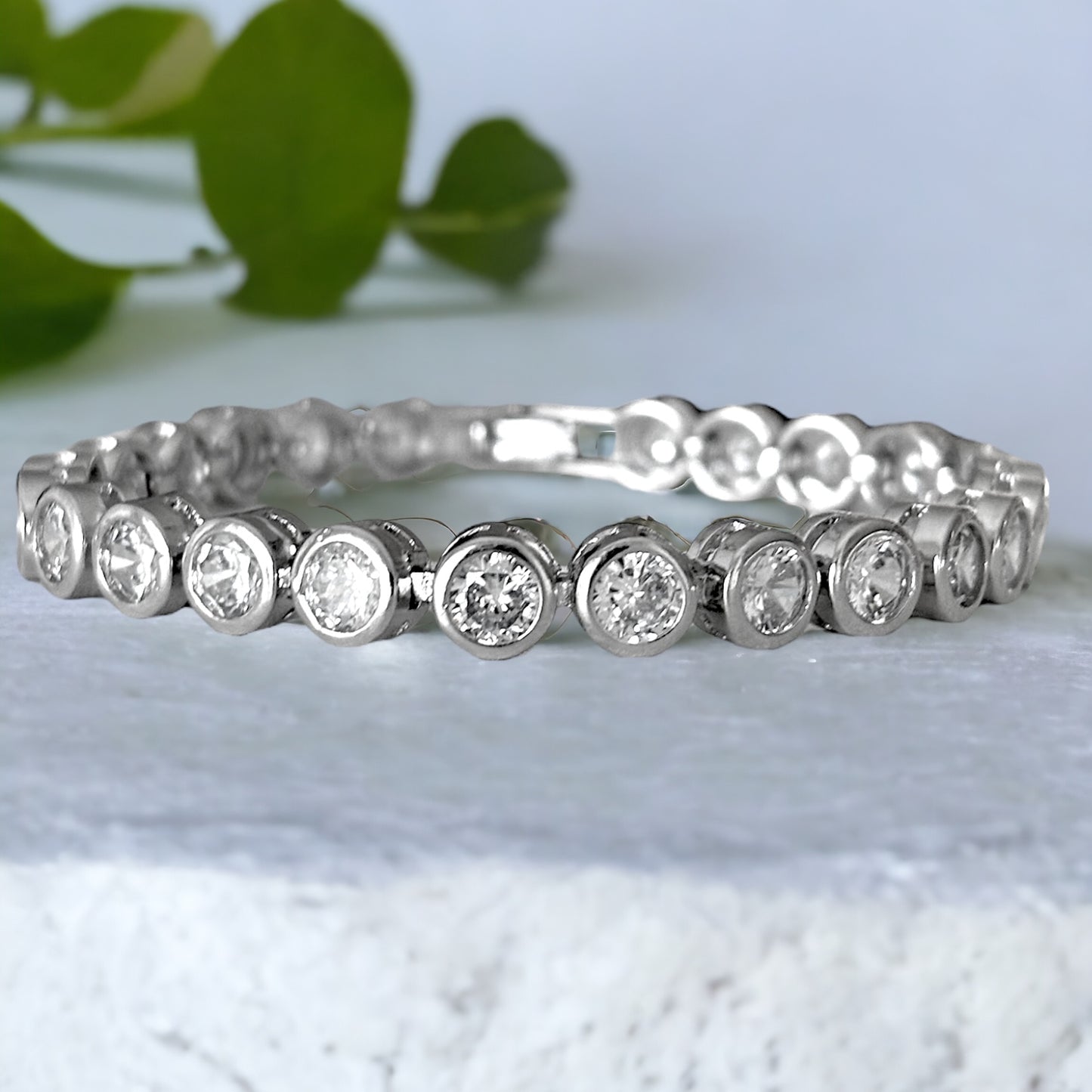 Janet circle encased full crystal tennis bracelet P42